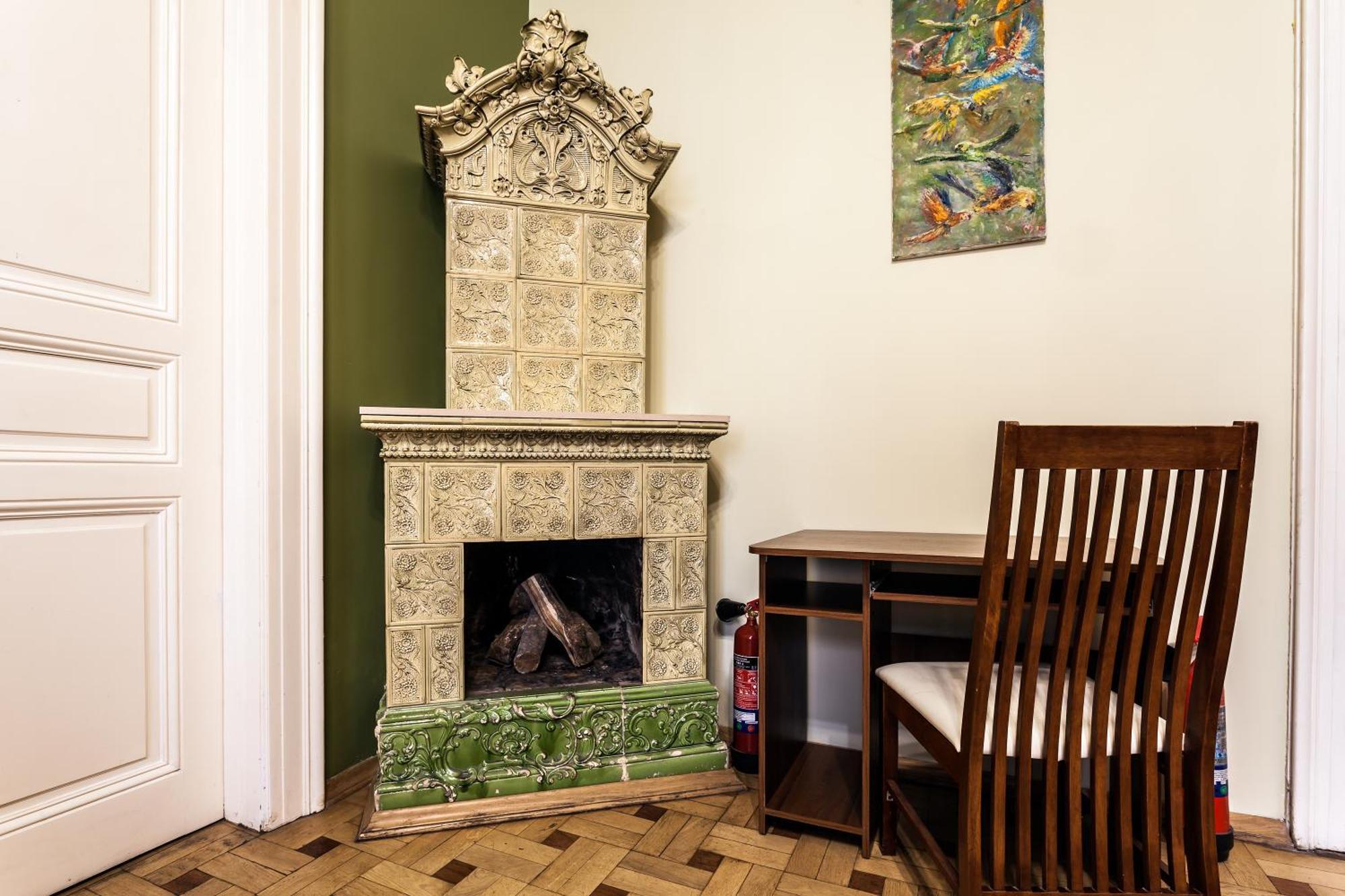Leosphere Hostel Lwów Zewnętrze zdjęcie