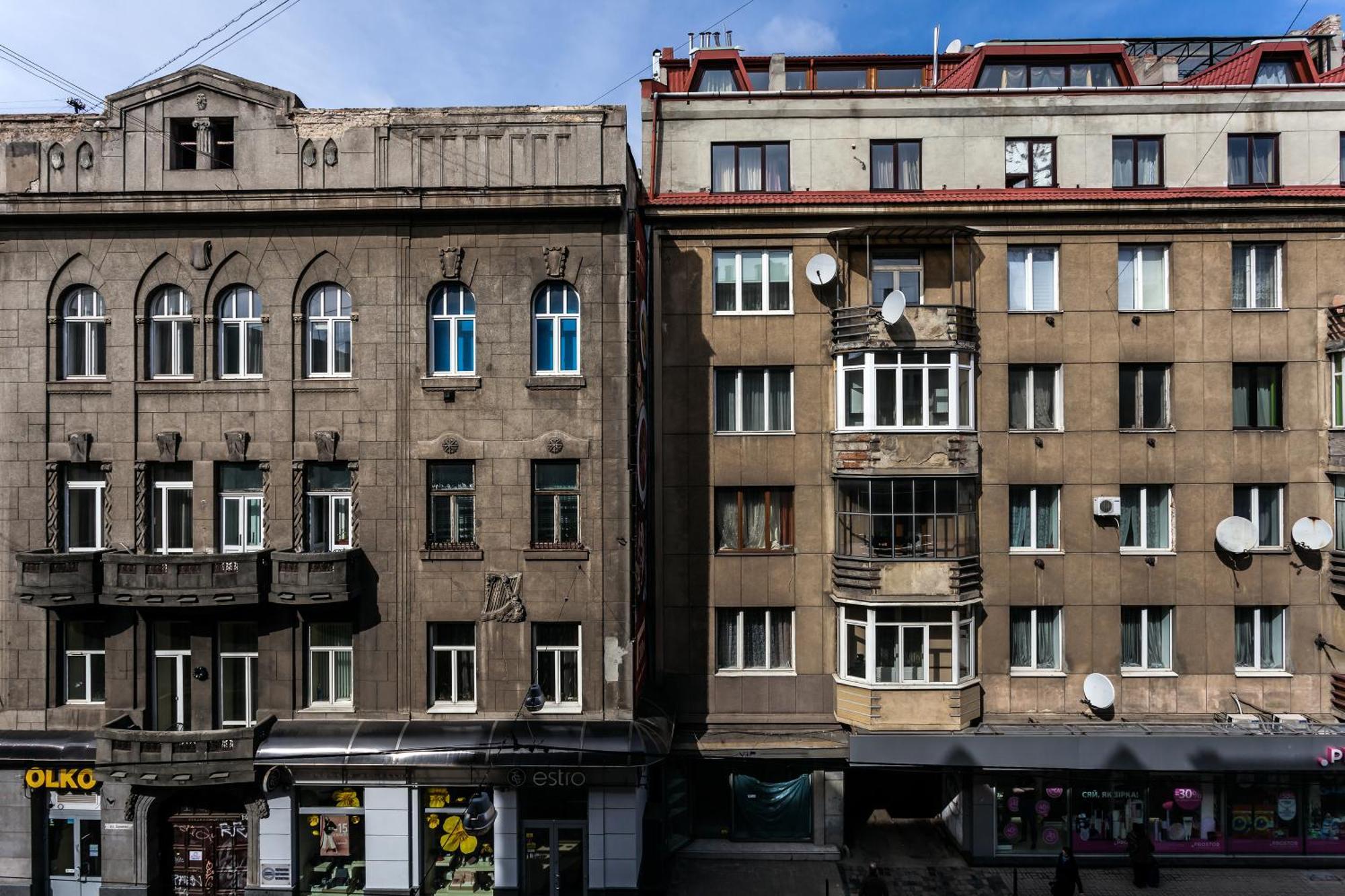 Leosphere Hostel Lwów Zewnętrze zdjęcie