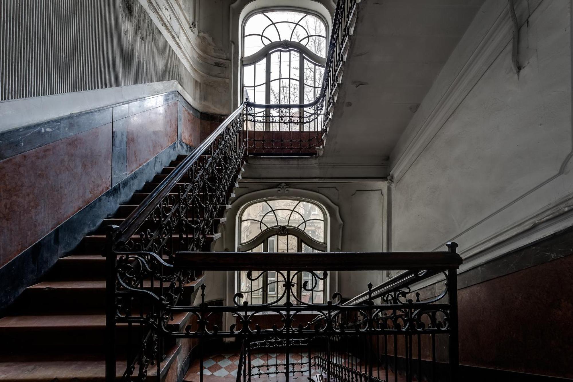 Leosphere Hostel Lwów Zewnętrze zdjęcie