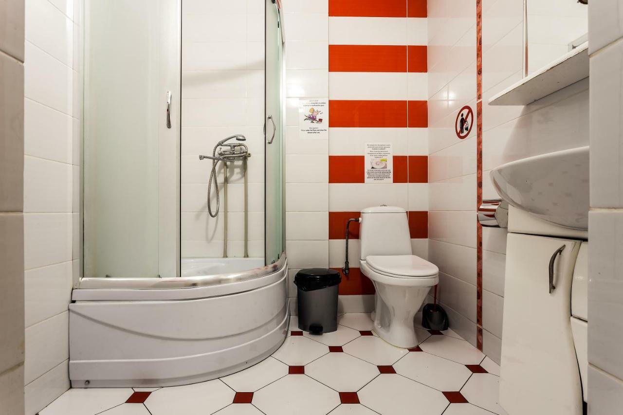 Leosphere Hostel Lwów Zewnętrze zdjęcie